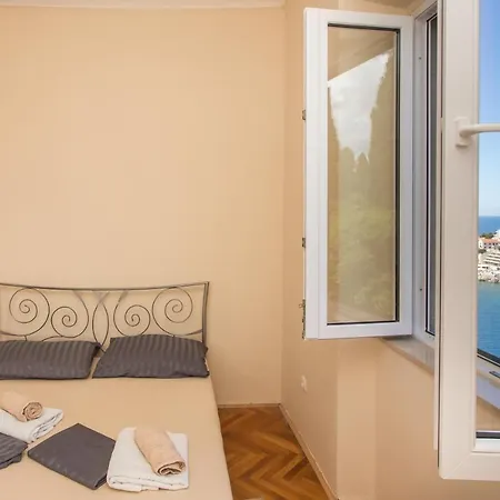 Mj's Sea Side Guest house 3*