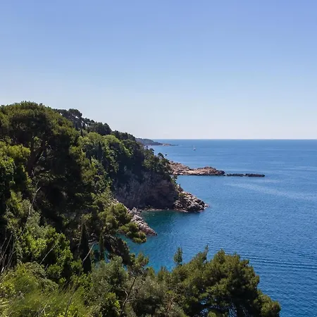 Πανσιόν Mj's Sea Side 3*